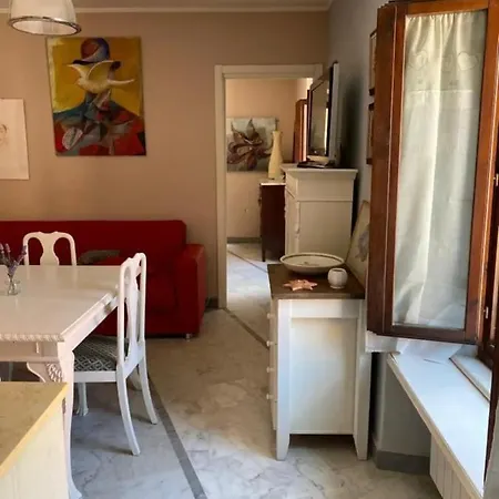 Casa In Centro Storico A Apartment Carrara